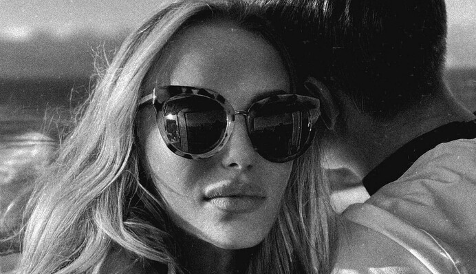 Слава Камінська відповіла на критику нової пісні про кохання до чоловіка-росіянина