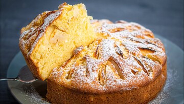 Незвичайний рецепт шарлотки: як приготувати яблучний пиріг на сирному тісті