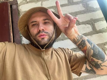 Віктор Розовий повідомив про одруження: як виглядає кохана коміка і воїна ЗСУ