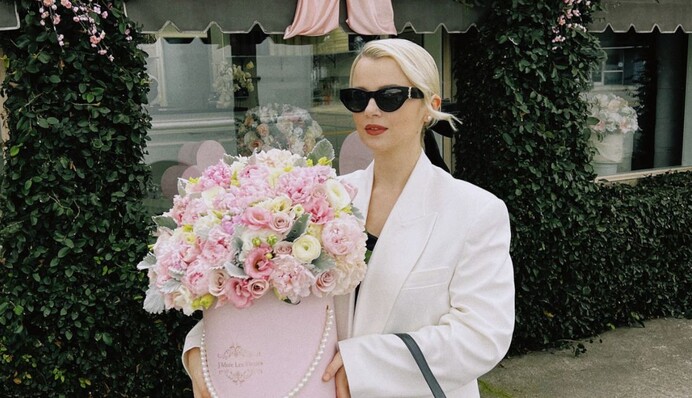 Що зараз з Мікою Ньютон - співачкою, яка лікувалася від раку і пішла з великої сцени