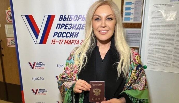Зрадниця Повалій з російським паспортом засвітилася на виборах Путіна: фото