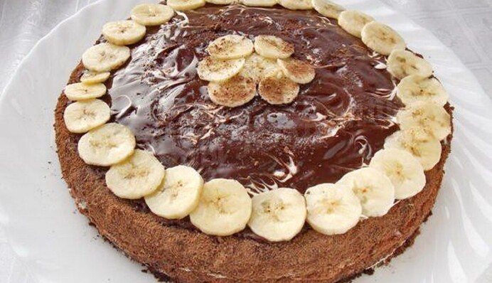 Без добавления масла и яиц: как приготовить вкусный постный торт с шоколадом и бананами