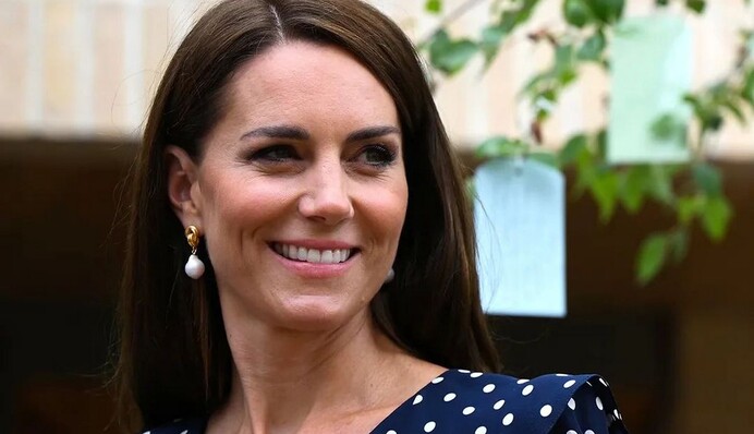 Кейт Міддлтон помітили на прогулянці після 