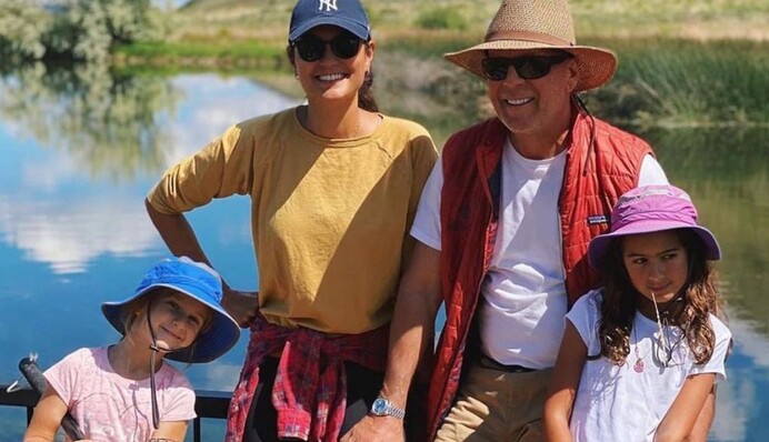 Больному деменцией Брюсу Уиллису исполнилось 69 лет: жена поздравила актера трогательным фото