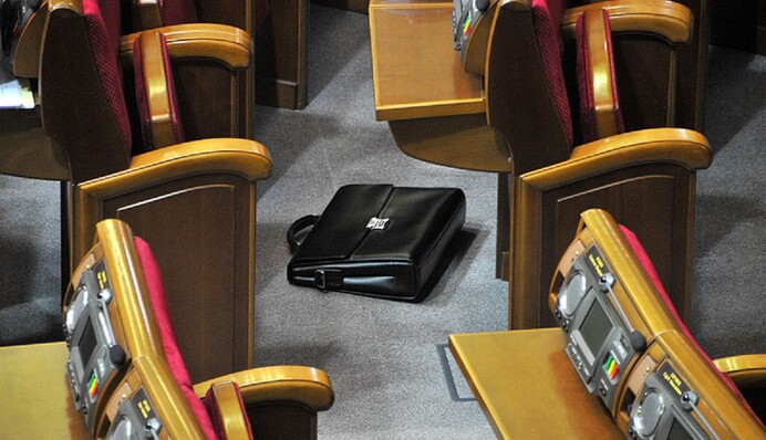 Депутаты-­­дезертиры: почему Верховная Рада впадает в кому