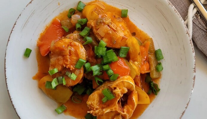 Хек с овощами в духовке – любимый рецепт многих хозяек: как его готовить