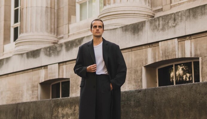 Внук Софии Ротару, который сбежал из Украины, показался вместе с матерью и поздравил ее с днем рождения