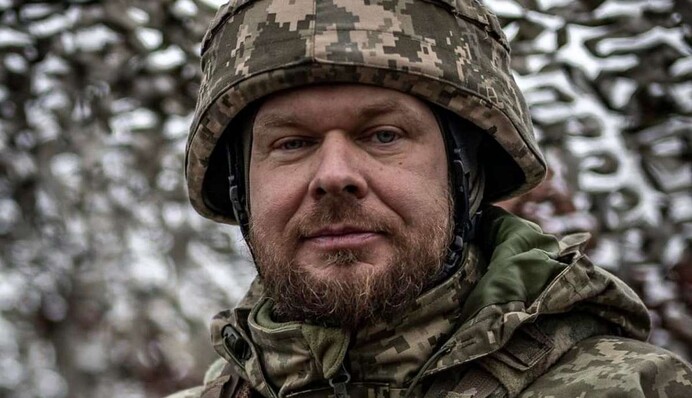 Александр Положинский намекнул на проблемы со здоровьем и испугал фанатов видом своих глаз