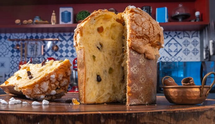 Как готовить паску, похожую на классический итальянский панеттоне: рецепт Лилии Цвит
