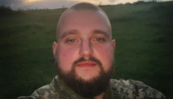 У россиян нет поддержки брони, лезут на убой – боец 