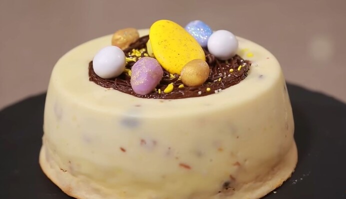 Тетяна Літвінова показала, як приготувати на Великдень просту сирну паску з сухофруктами