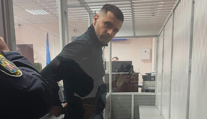 Шило у браслеті: чи зможе скандальний чиновник уникнути покарання