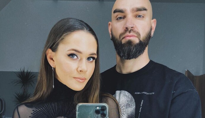 Гастролирует в Европе: в сети показали, где сейчас муж Юлии Саниной