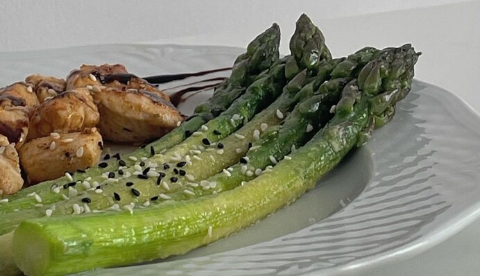 Сезон спаржі розпочався: як смачно готувати цю овочеву культуру