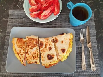 Что приготовить из лаваша: рецепт вкусного омлета с беконом и творогом