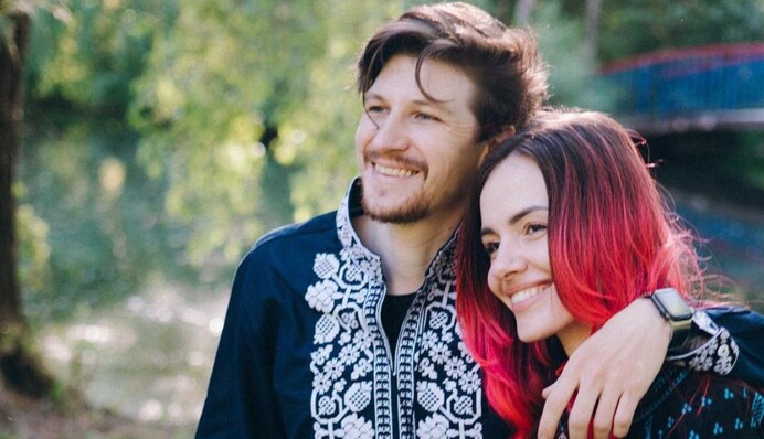 Криза триває: MamaRika заперечила, що їм з чоловіком вдалося налагодити стосунки