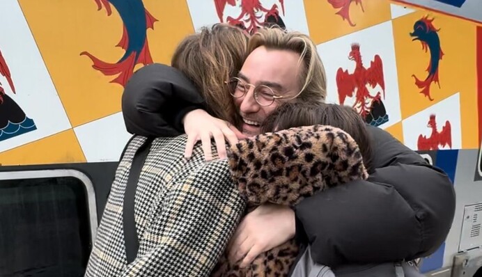 Встретились за границей: Алан Бадоев показал фото со взрослыми детьми от Жанны Бадоевой