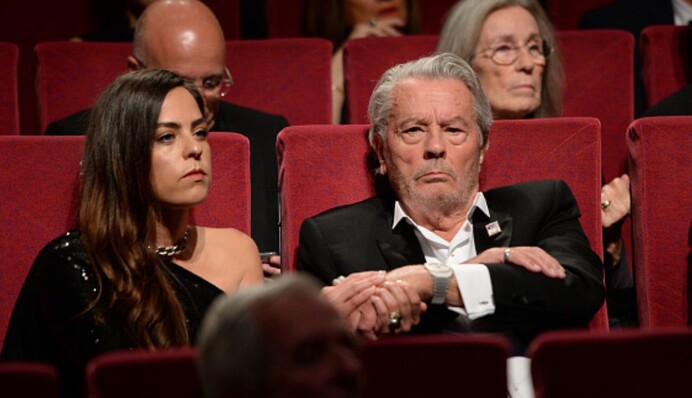 В сети показали свежее фото 88-летнего Алена Делона, недавно получившего орден от Зеленского