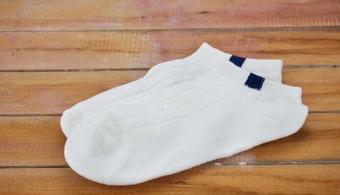 Как спасти белые носки, которые стали серыми: помогут простые и доступные средства