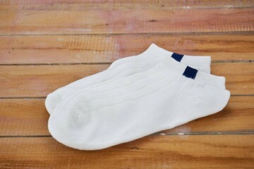 Как спасти белые носки, которые стали серыми: помогут простые и доступные средства