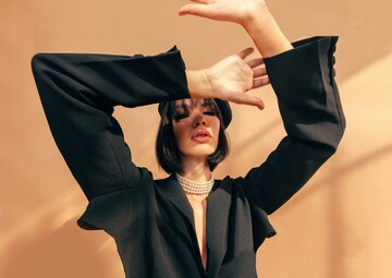 У них отличное чувство стиля: какие знаки Зодиака умеют красиво одеваться