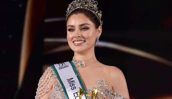 Вбрання з глибоким символізмом: Ангеліна Усанова перемогла на престижному конкурсі краси в Єгипті