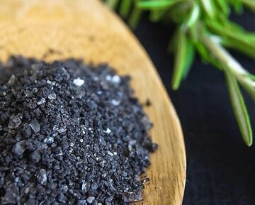 Имеет особую силу: что такое четверговая соль и как правильно ее готовить