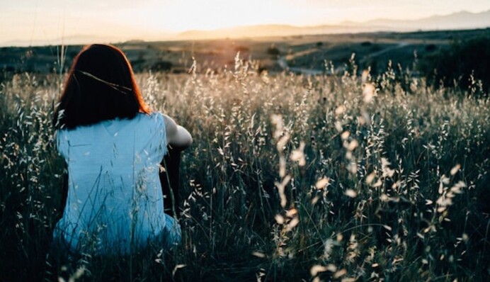 Даже когда окружены людьми: какие знаки Зодиака всегда чувствуют себя одинокими