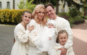 Ще одна танцівниця: Лілія Ребрик замилувала мережу відео з двомісячною донечкою