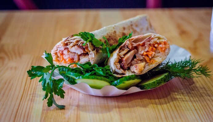 Как приготовить полезную шаурму, которая не испортит фигуру: простой рецепт перекуса