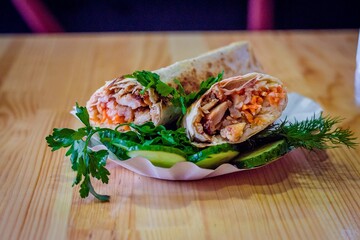 Как приготовить полезную шаурму, которая не испортит фигуру: простой рецепт перекуса