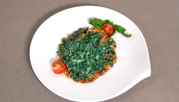 Так цветную капусту вы еще не готовили: рецепт овощного стейка с сыром и беконом