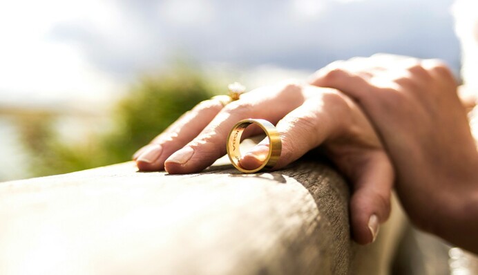 Тяжело переживают разрыв: какие знаки Зодиака не хотят оставаться друзьями с бывшими