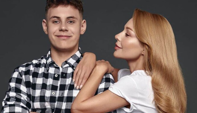 Тина Кароль высказалась об обучении 15-летнего сына за границей и рассказала, сколько языков он знает