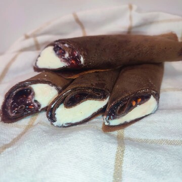 Шоколадные блинчики с творогом и вишней: оригинальный рецепт любимого блюда