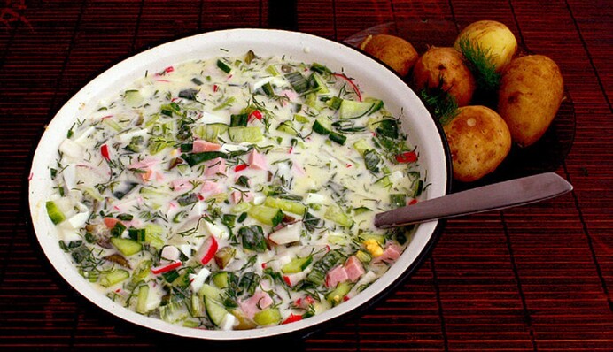 Окрошка утолит жажду и голод: самый вкусный рецепт летнего блюда