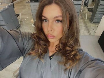 18-летняя дочь Ольги Фреймут похвасталась кадрами с выпускного в США