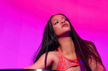 Рианну назвали лучшей сольной певицей: что известно