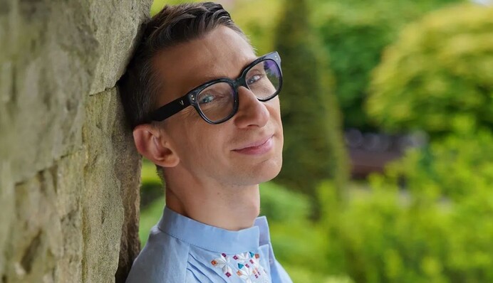 Выехал легально: ведущий Вячеслав Соломка ответил на хейт из-за отдыха в Испании