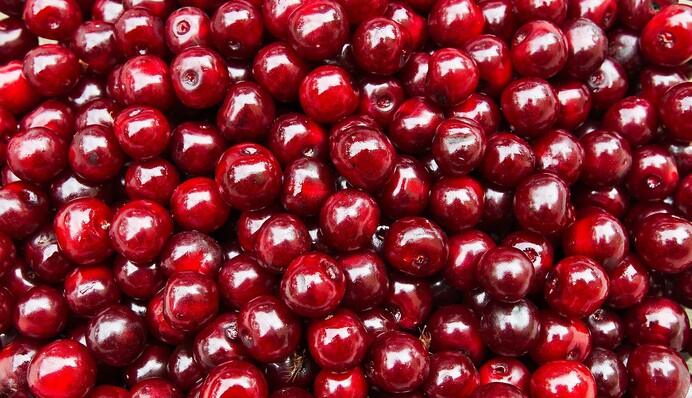 Закрываем вишни в собственном соку: рецепт на зиму для вкусных десертов