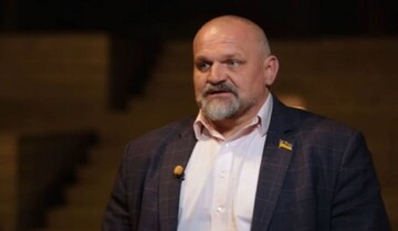 Я в отношениях: Василий Вирастюк расстался с женой и показал новую любимую