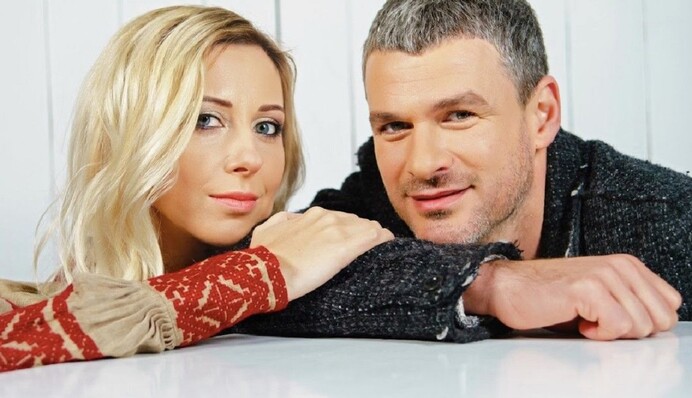 Люблю тебе, моя Королево: Арсен Мірзоян красиво привітав дружину з річницею шлюбу