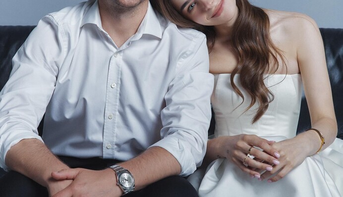 Остапчук привітав молоду дружину з 24-річчям і показав їхні романтичні світлини