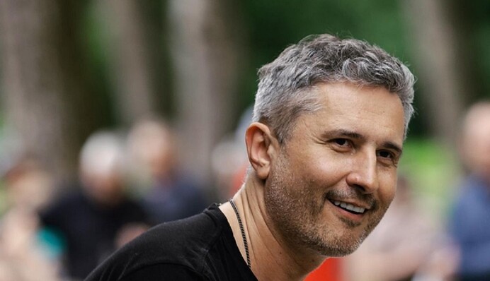 Я не хотел поднимать тогда языковой вопрос... Это была ошибка: интервью с лидером группы 