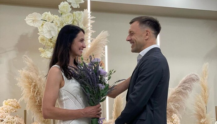 Валентина Хамайко вийшла заміж за Оністрата через 18 років спільного життя: щасливі фото сім'ї