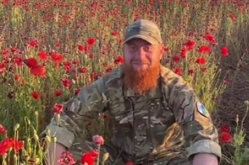 Klavdia Petrivna вразило відео з військовим у маковому полі