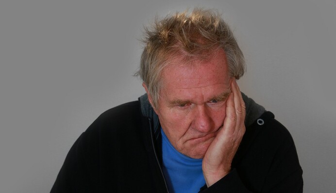 Заморозка до мінімуму? Що буде з пенсіями та іншими виплатами українців