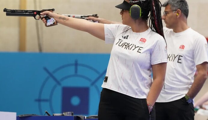 Українці підхопили в росіян мем та затьмарили олімпійську медаль українського стрільця, - військовий речник