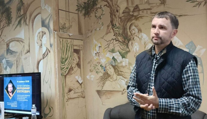 Интервью с Вятровичем о конце российской империи, брутальное превращение Ленина в Шевченко и русский язык среди украинских воинов