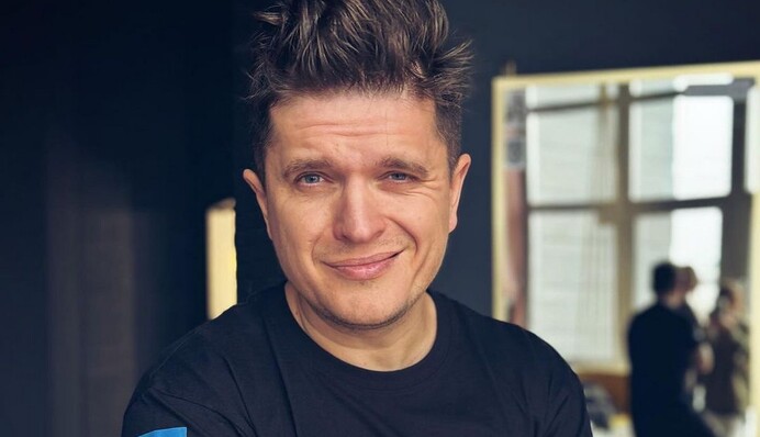 Анатолий Анатолич объяснил, почему хочет похудеть и показал фото в паспорте